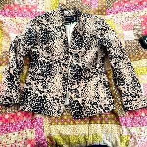 JCREW Fitted Linen Animal Print Blazer 
Labeled Size 8